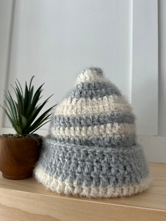 Tuque lignée fait main - T123 - Médium