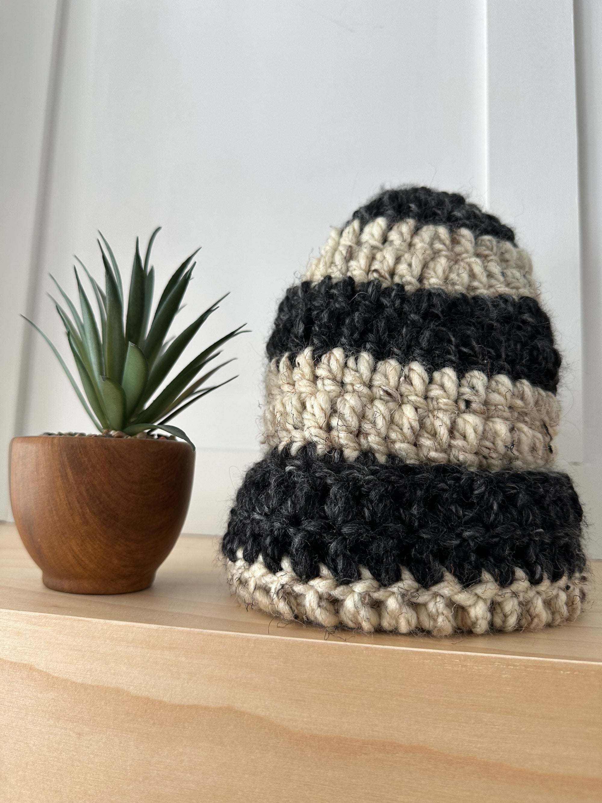 Tuque lignée fait main - T124 - Médium